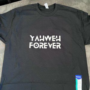 NWT Custom Designed Gildan T-Shirt